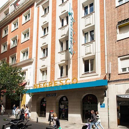 Negresco Gran Via Hotel Мадрид Екстериор снимка