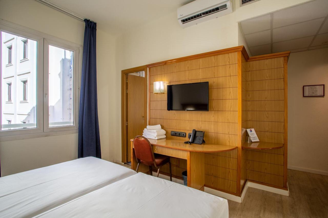 Negresco Gran Via Hotel Мадрид Екстериор снимка
