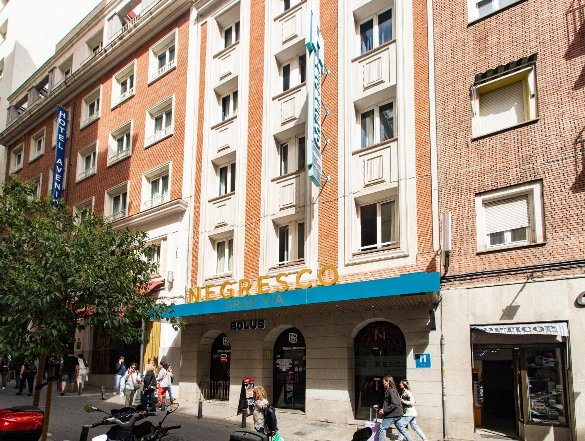 Negresco Gran Via Hotel Мадрид Екстериор снимка
