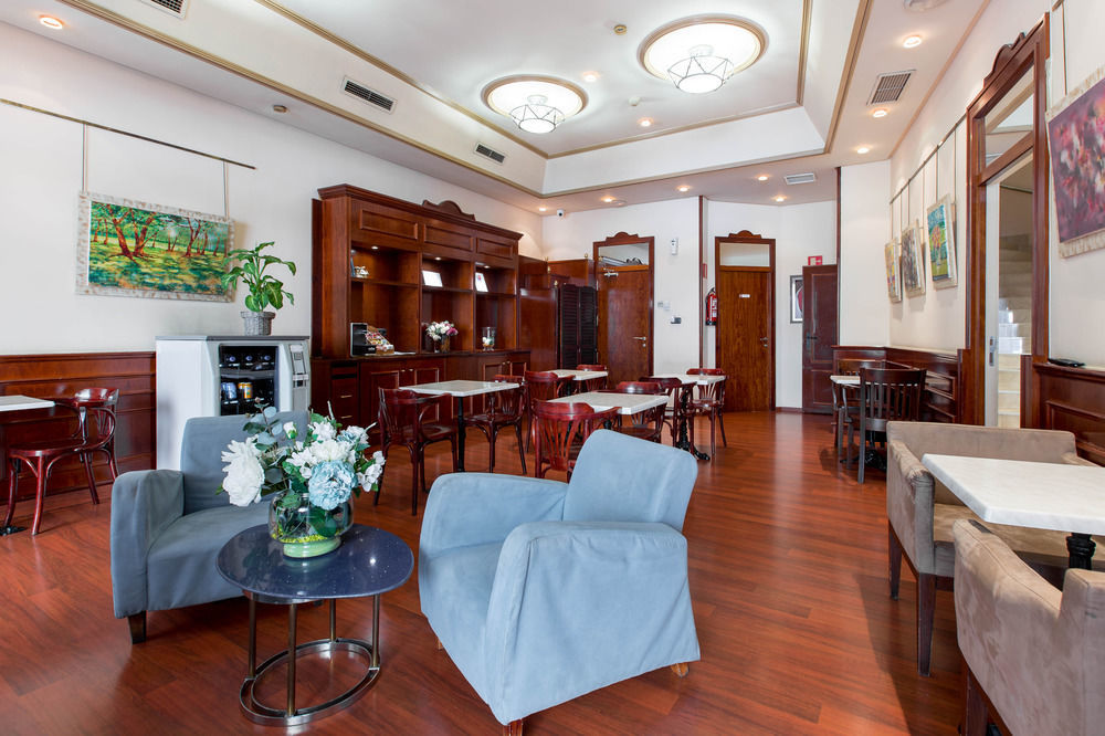 Negresco Gran Via Hotel Мадрид Екстериор снимка