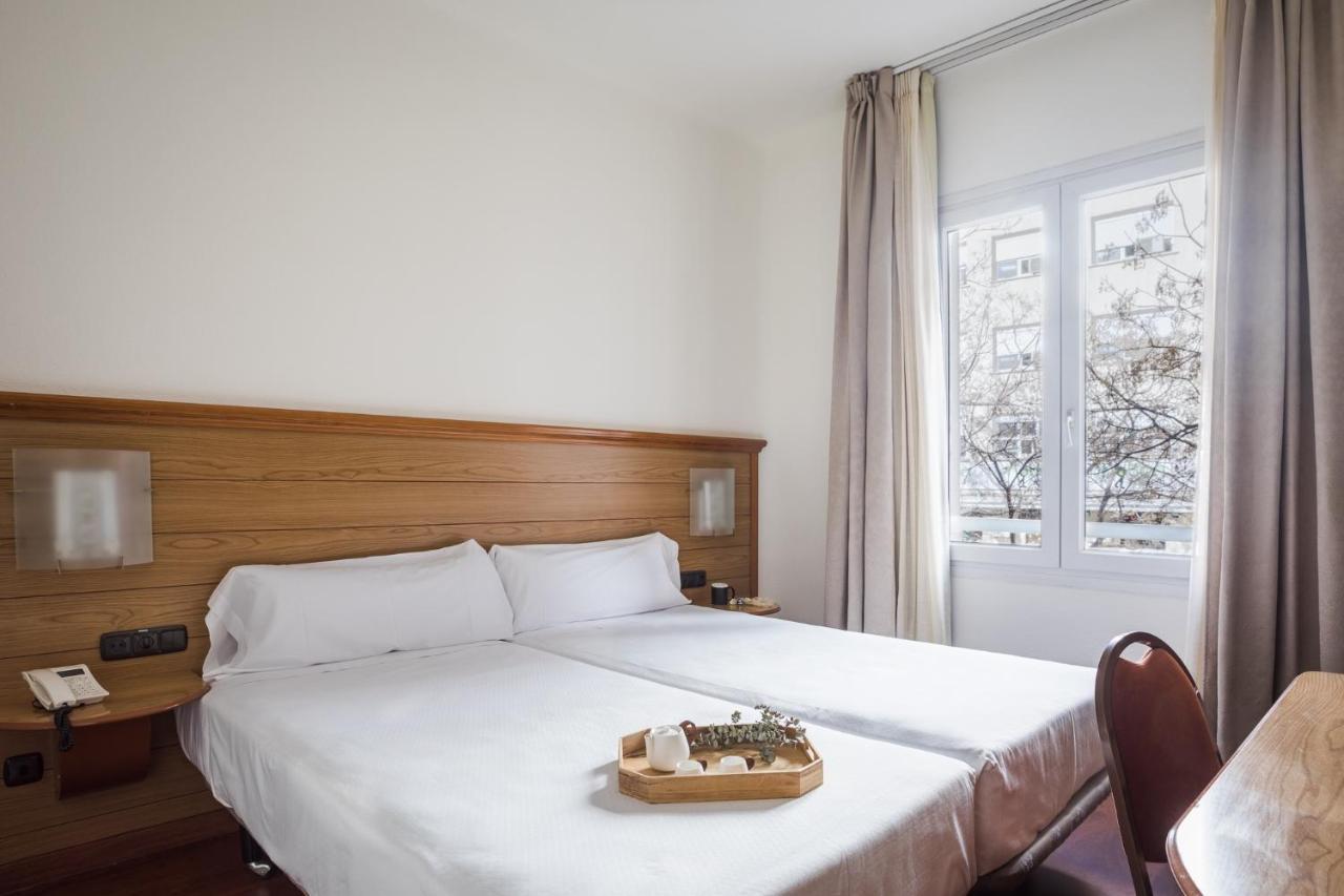 Negresco Gran Via Hotel Мадрид Екстериор снимка